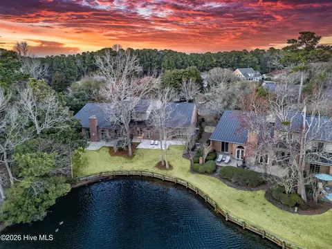 1751 Signature Pl, Wilmington, NC 28405