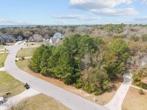 104 Casey Ct, Cedar Point, NC 28584 photo 3