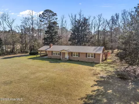 775 Governors Rd SE, Winnabow, NC 28479
