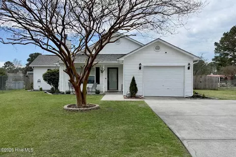 103 Lariat Ln, Jacksonville, NC 28546