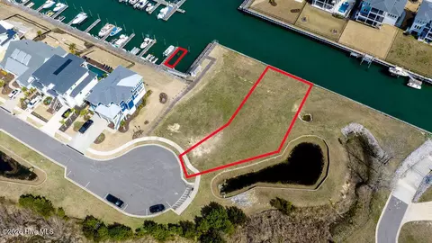 123 Seafaring Ln, Hampstead, NC 28443