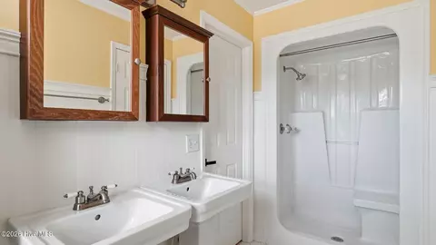 Bath - 42 Pinebrook Dr, Pinehurst, NC 28374 photo 4 of 4