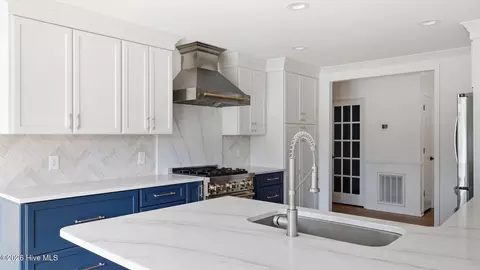 Kitchen - 42 Pinebrook Dr, Pinehurst, NC 28374 photo 3 of 4