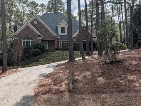 22 Lochmere Dr, Pinehurst, NC 28374