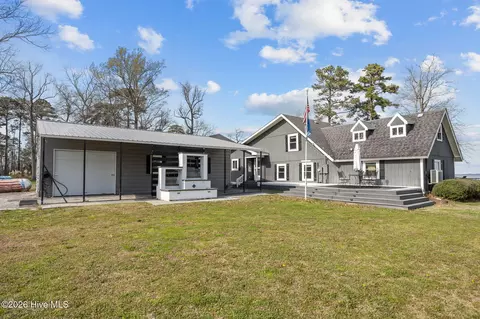 598 Ellis Cove Rd, Belhaven, NC 27810