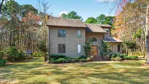 1339 Forest Acres Dr, Greenville, NC 27834