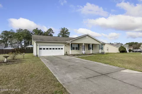 114 Appleton Ln, Richlands, NC 28574