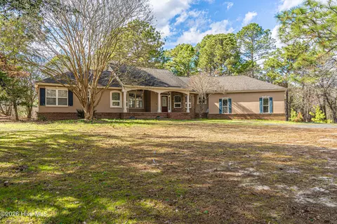 147 Shady Wood Ct, West End, NC 27376