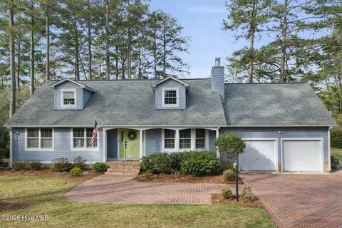 800 Arcane Cir, New Bern, NC 28562