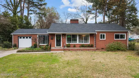 1303 West Rd, Kinston, NC 28501