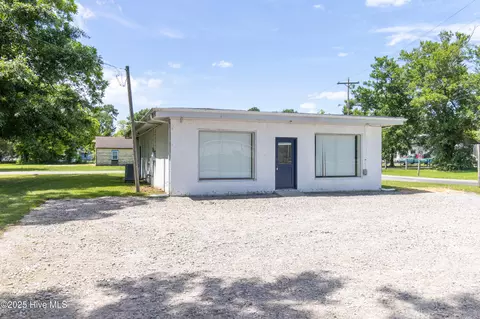 1111 N Oakum St, Edenton, NC 27932