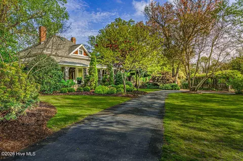 200 Cameron Ave, Vass, NC 28394