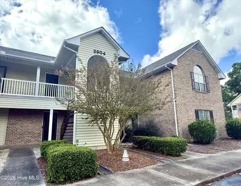 2904 Mulberry Ln #F, Greenville, NC 27858