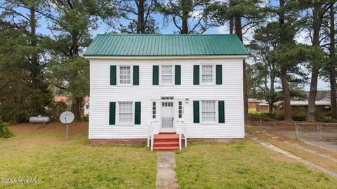 408 Boush St, Roper, NC 27970