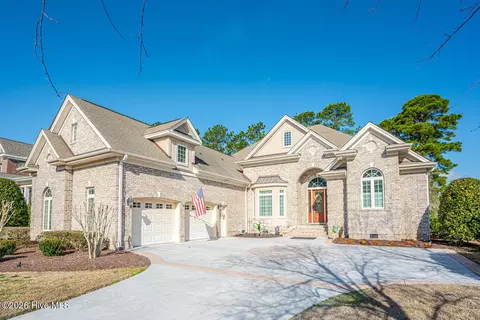 565 Westchester Pl SW, Ocean Isle Beach, NC 28469