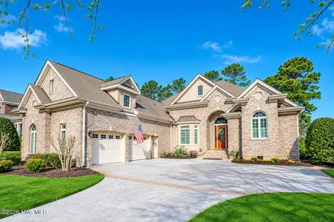 565 Westchester Pl SW, Ocean Isle Beach, NC 28469