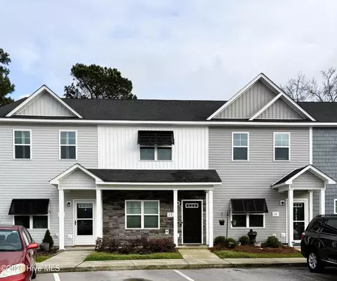 12 Catalina Cir, Swansboro, NC 28584