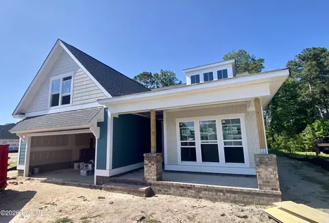 3308 Island Lakes Dr, Oak Island, NC 28461