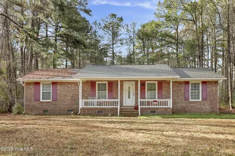1010 New Rd, Burgaw, NC 28425