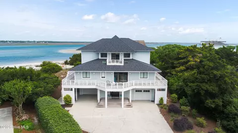 5 Oyster Catcher Rd, Wilmington, NC 28411