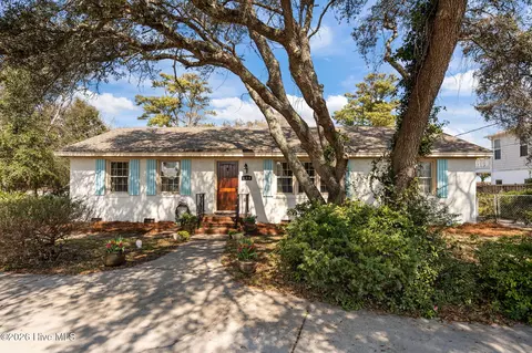 814 Cape Fear Blvd, Carolina Beach, NC 28428