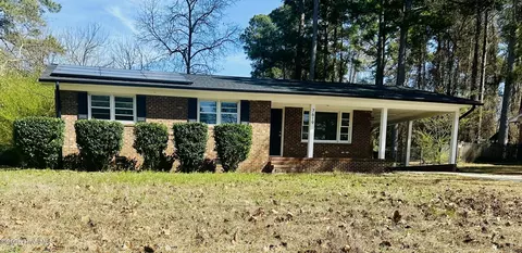 7619 Decatur Dr, Fayetteville, NC 28303