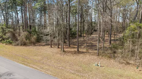 16 Winfield Ln, Pinetown, NC 27865