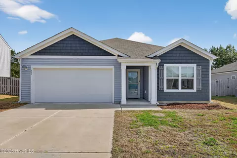 569 Draymore Dr NE, Leland, NC 28451