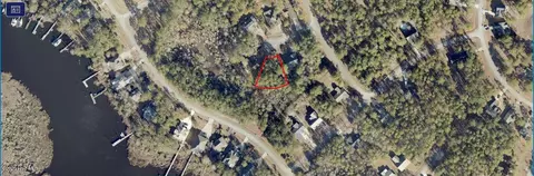 706 Mistique Ct, New Bern, NC 28560