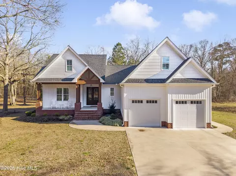 225 Lake Wood Dr, Edenton, NC 27932