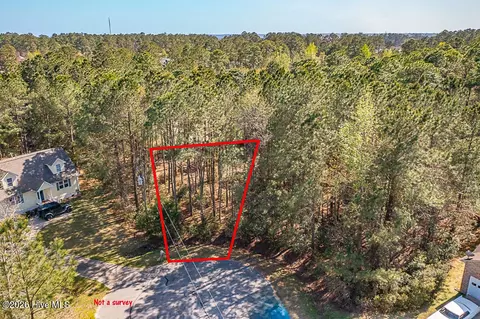 910 Hurricane Ct, New Bern, NC 28560