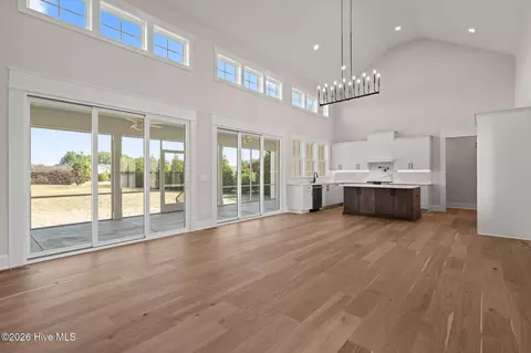 Living - 85 Constitution Ave, Smithfield, NC 27577 photo 2 of 4
