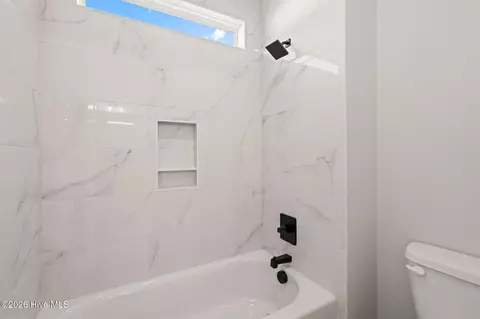 Bath - 85 Constitution Ave, Smithfield, NC 27577 photo 6 of 7
