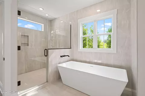 Bath - 85 Constitution Ave, Smithfield, NC 27577 photo 3 of 7