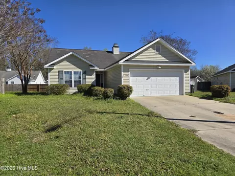1200 Saint Charles Cir, Greenville, NC 27834