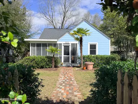 2213 Plaza Dr, Wilmington, NC 28405