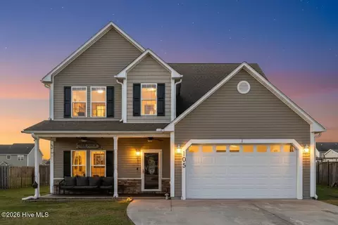 105 Groveshire Pl, Richlands, NC 28574