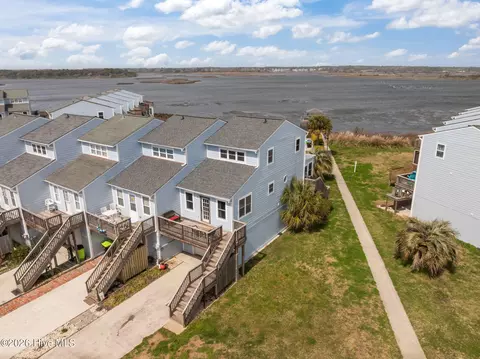 24 Bermuda Landing Pl, North Topsail Beach, NC 28460