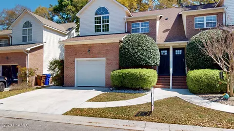110 Lighthouse Dr, Carolina Beach, NC 28428