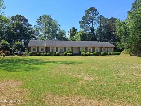 316 First St, Hookerton, NC 28538