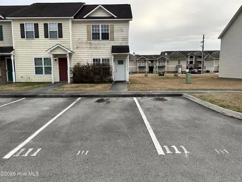 111 Bridgewood Dr, Jacksonville, NC 28546