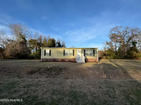 113 Moores Landing Rd, Hampstead, NC 28443