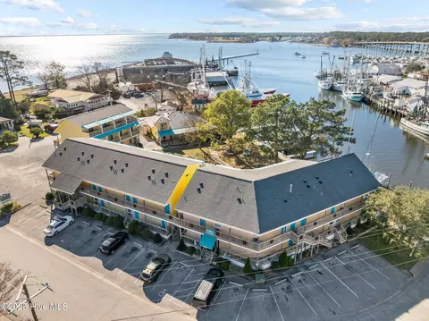 305 South Ave # 33, Oriental, NC 28571