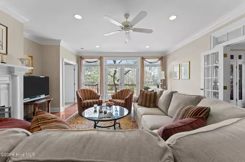Living - 24 Thunderbird Cir, Pinehurst, NC 28374 photo 3 of 4
