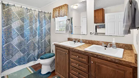 Bath - 1603 E Barr Rd, Chocowinity, NC 27817 photo 1 of 1