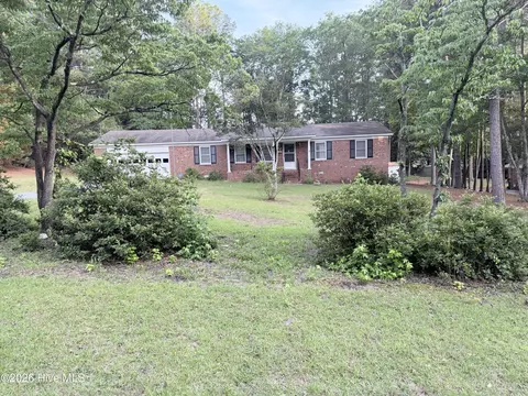 185 Bronwyn St, Southern Pines, NC 28387