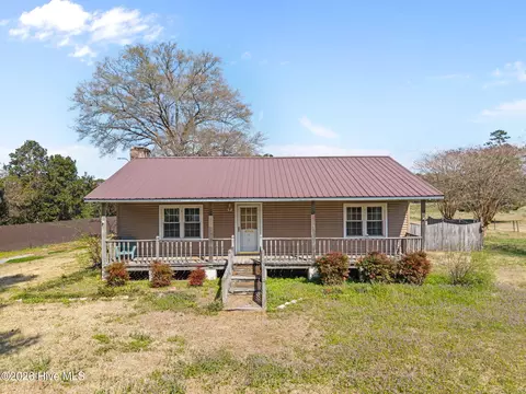 215 Harding Rd, Chocowinity, NC 27817