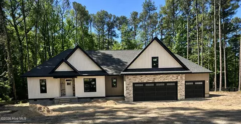 40 S Shamrock Dr, Jackson Springs, NC 27281