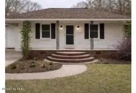 411 College Ave, Washington, NC 27889
