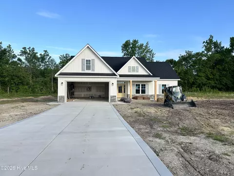 3770 Chatsworth Dr, La Grange, NC 28551